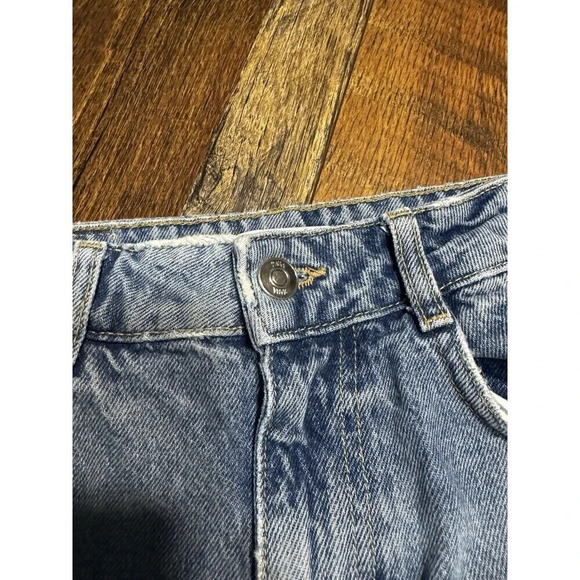 Zara High-Rise Ripped Knee Raw Hem Wide Leg Jean Lt Wash Size 4 - Picture 4 of 9